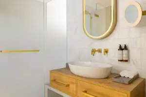 A modern bathroom at A-ROSA Tegernsee.
