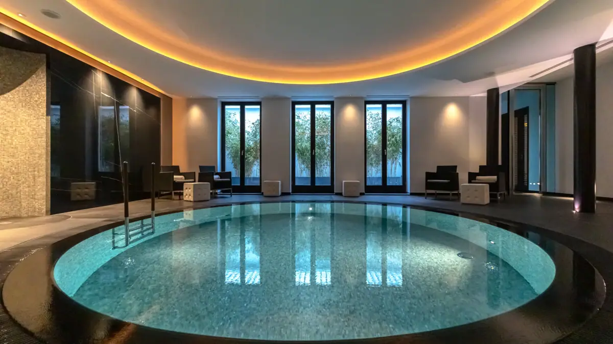 A round pool in the spa at Ceres by the Sea.
