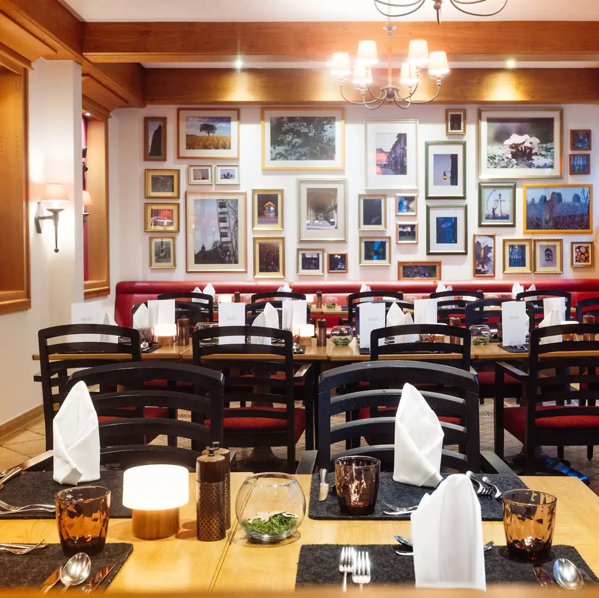 A room with tables and chairs.
