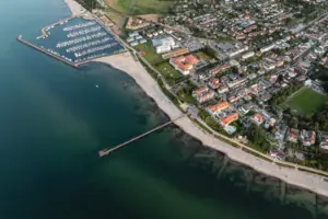 Bird's eye view of the city next to a body of water